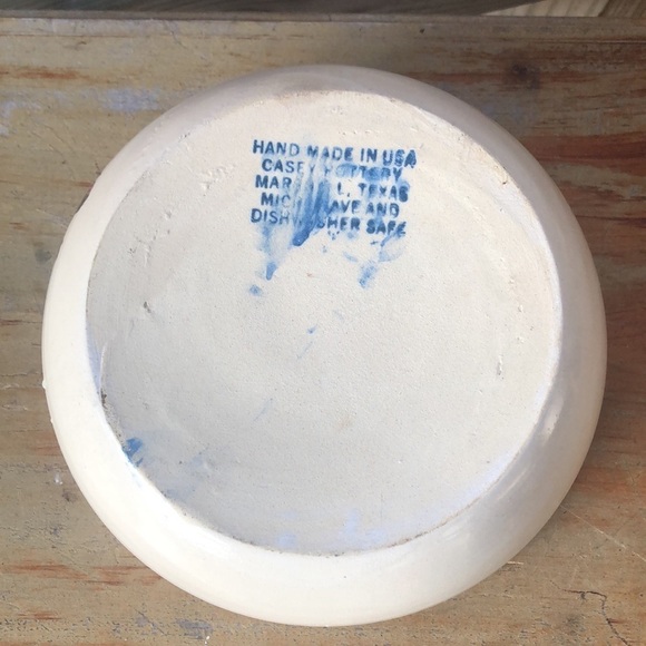 Vintage Casey Pottery Handmade Shallow Bowl with Blackberry Blossom Motif 7 1/2” - Picture 7 of 8